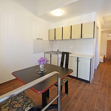 Apartments Nena Funtana Ngoại thất bức ảnh