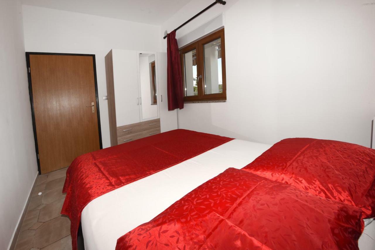 Apartments Nena Funtana Ngoại thất bức ảnh