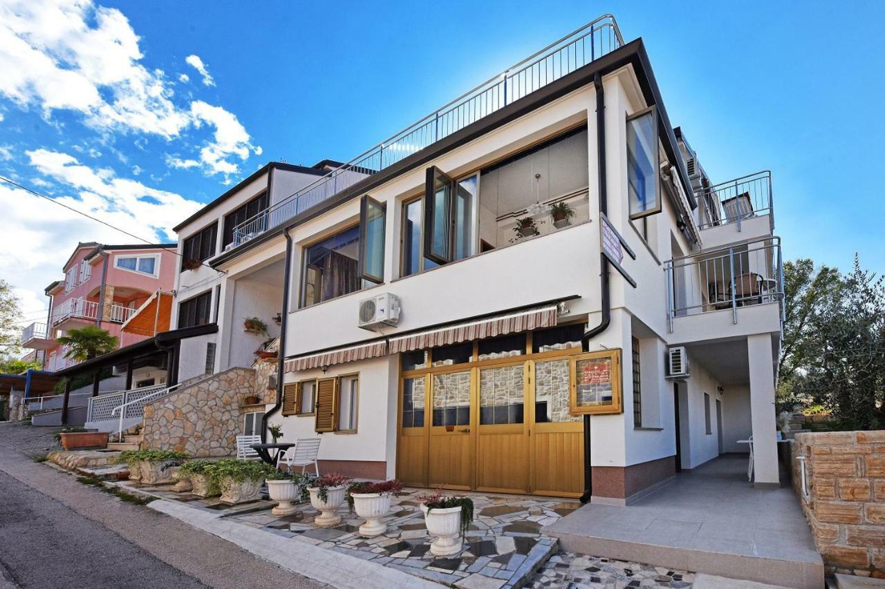 Apartments Nena Funtana Ngoại thất bức ảnh
